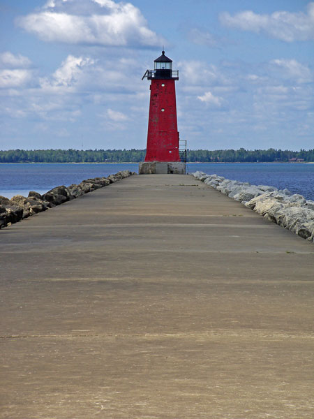 manisique lighthouse